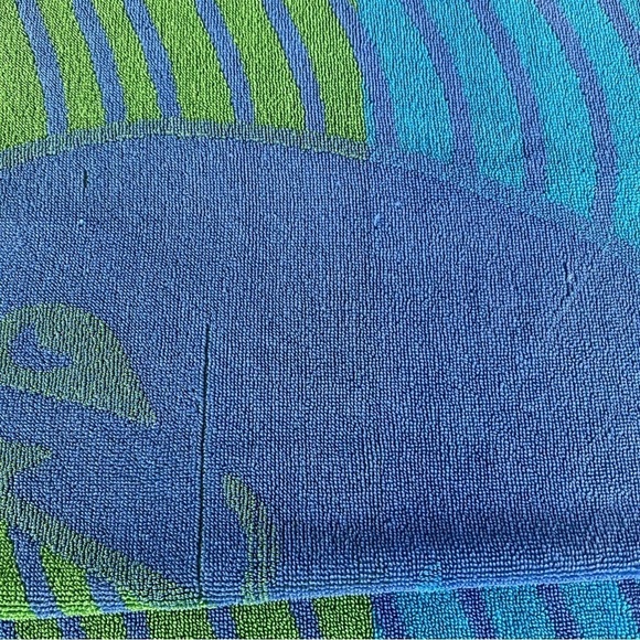 Vintage Mervyn’s Dancing Dolphin Waves Cotton Beach Towel Blue Green 36x64 FLAWS - Picture 11 of 16